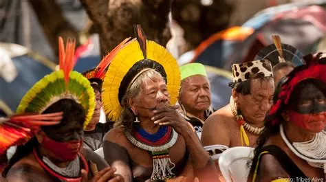 El Incidente de las Flores Amarillas: Una Explosión Cultural Indígena en el Brasil del Siglo I d.C.